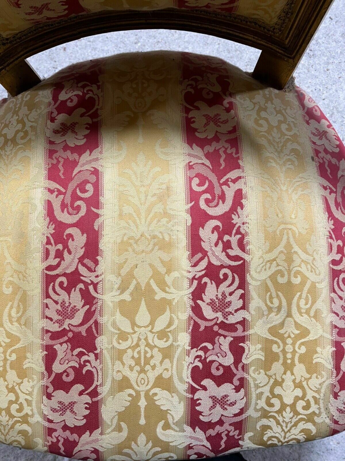photo vinterior French Salon Chair Antique Style Armchair Carved Gilt Wood Frame
