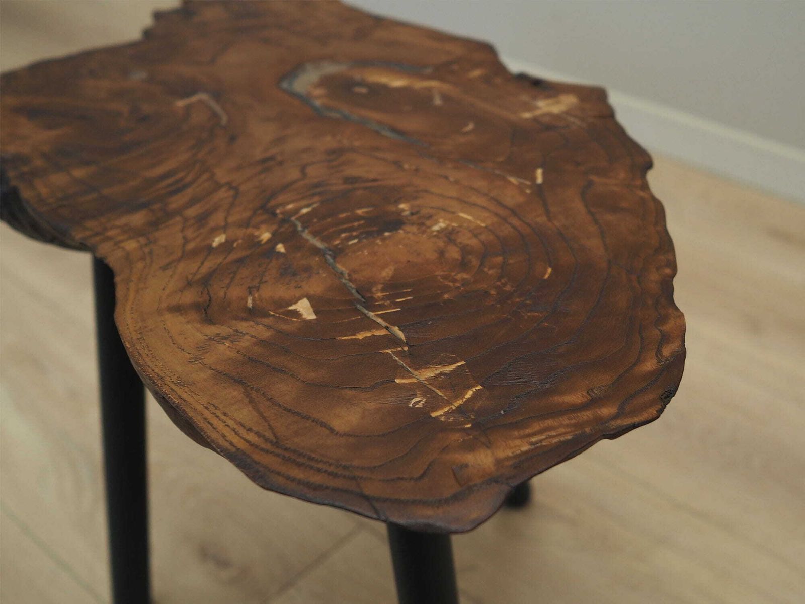 Table en bois, design scandinave, années 1990 photo vinterior
