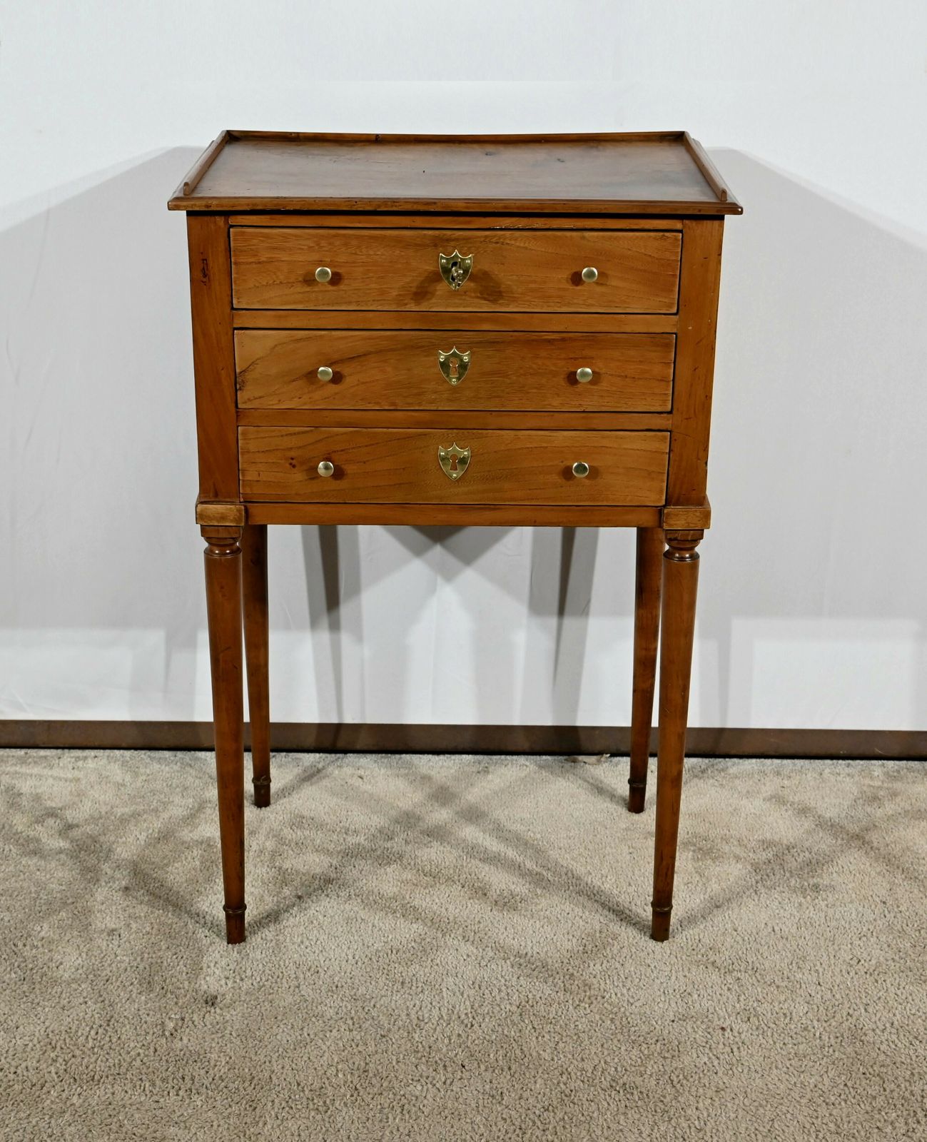 Small Living Room Table In Cherry And Walnut, Louis XVI Period – Late 18th Century