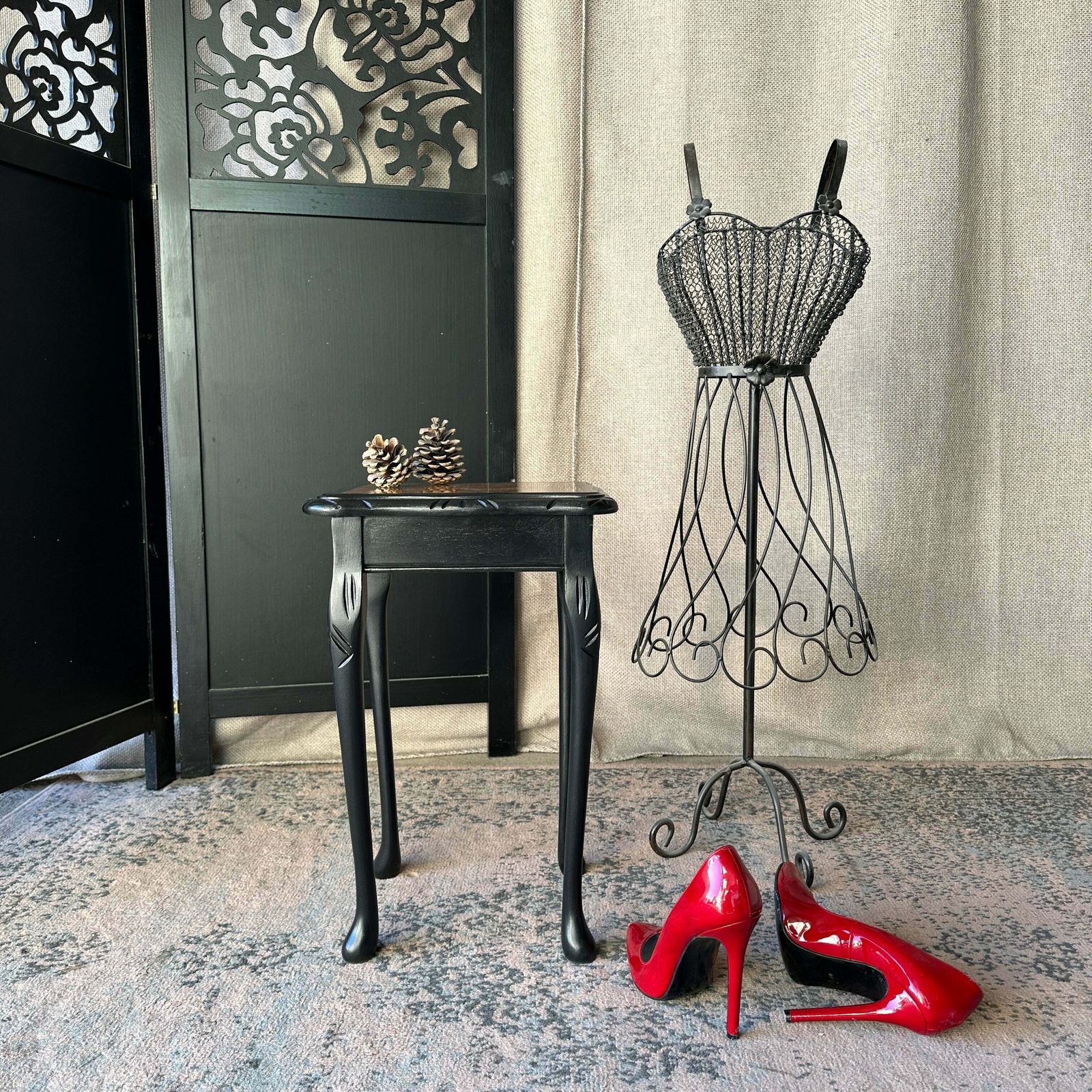 Resin Table Vintage Wine Table With The Modern Twist photo vintage
