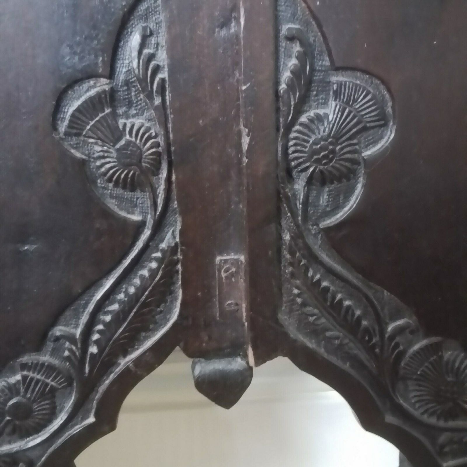 Edwardian Dark Oak Handcarved Wood With Thistle And Flower Carvings,Dark Oak Circular Table Ref D photo for sale