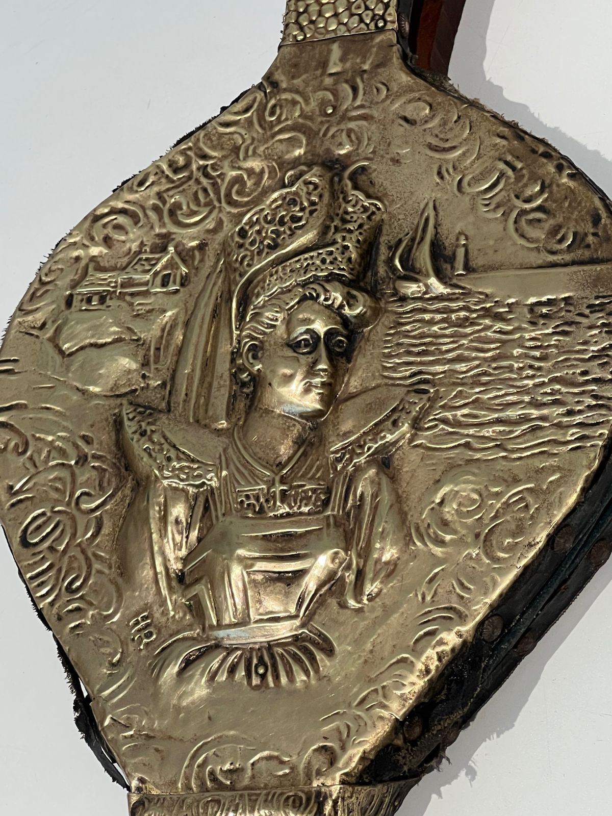 photo furniture Fireplace Bellows In Repoussé Brass With The Effigy Of A Woman
