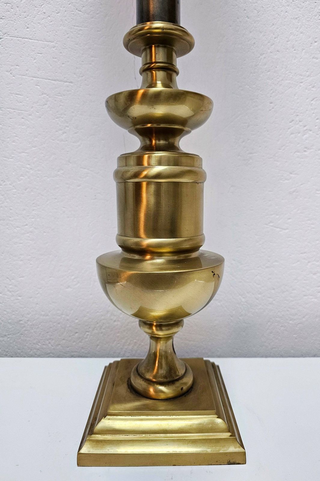 Pair Of Vintage Extra Large Urn Shaped Table Lamps Done In Bronze // Made In France In 1960s photo 2400.0