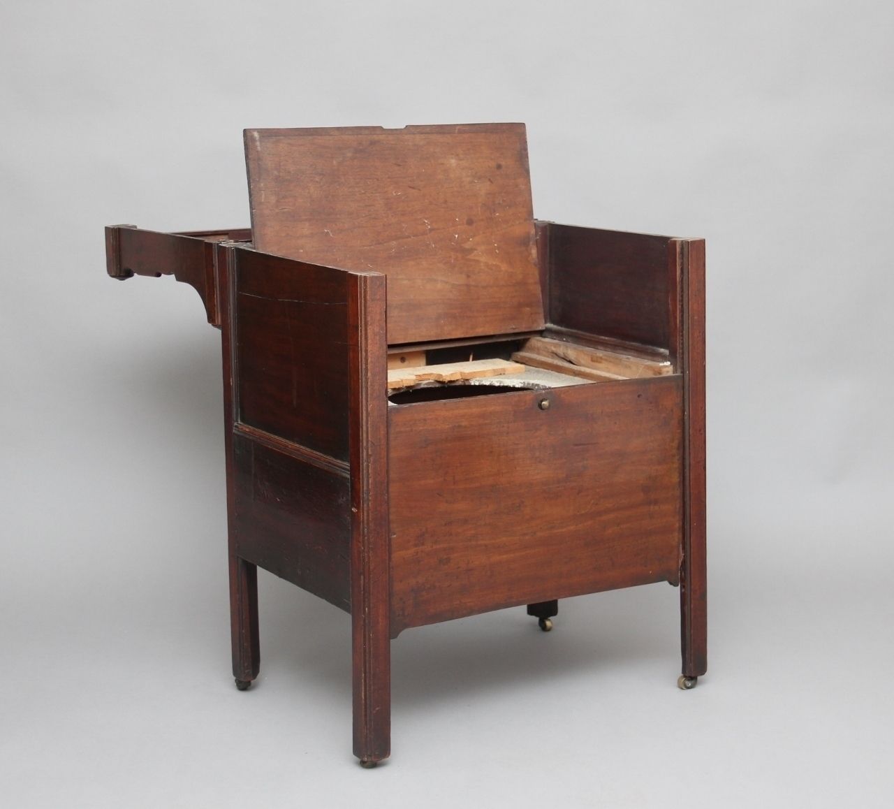 18th Century Mahogany Bedside Cupboard photo Furniture