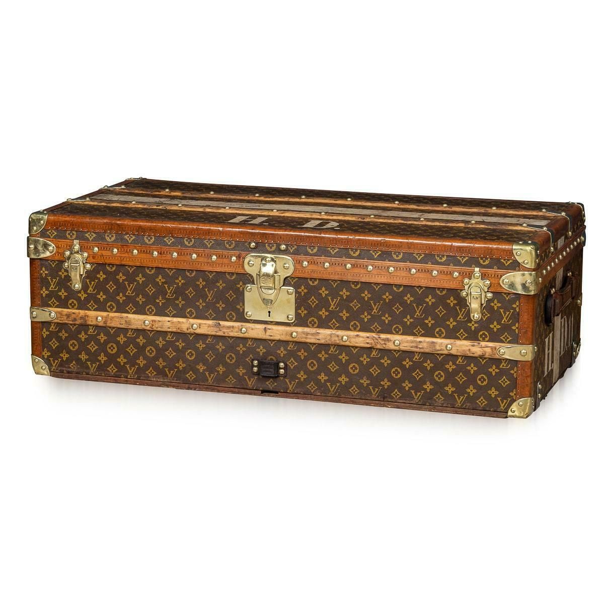 20th Century Louis Vuitton Trunk, France C.1930 photo buy