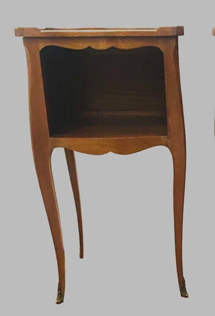 Suite Of Two Louis XV Style Bedside Tables In Mahogany And Rosewood 20th Century photo vinterior