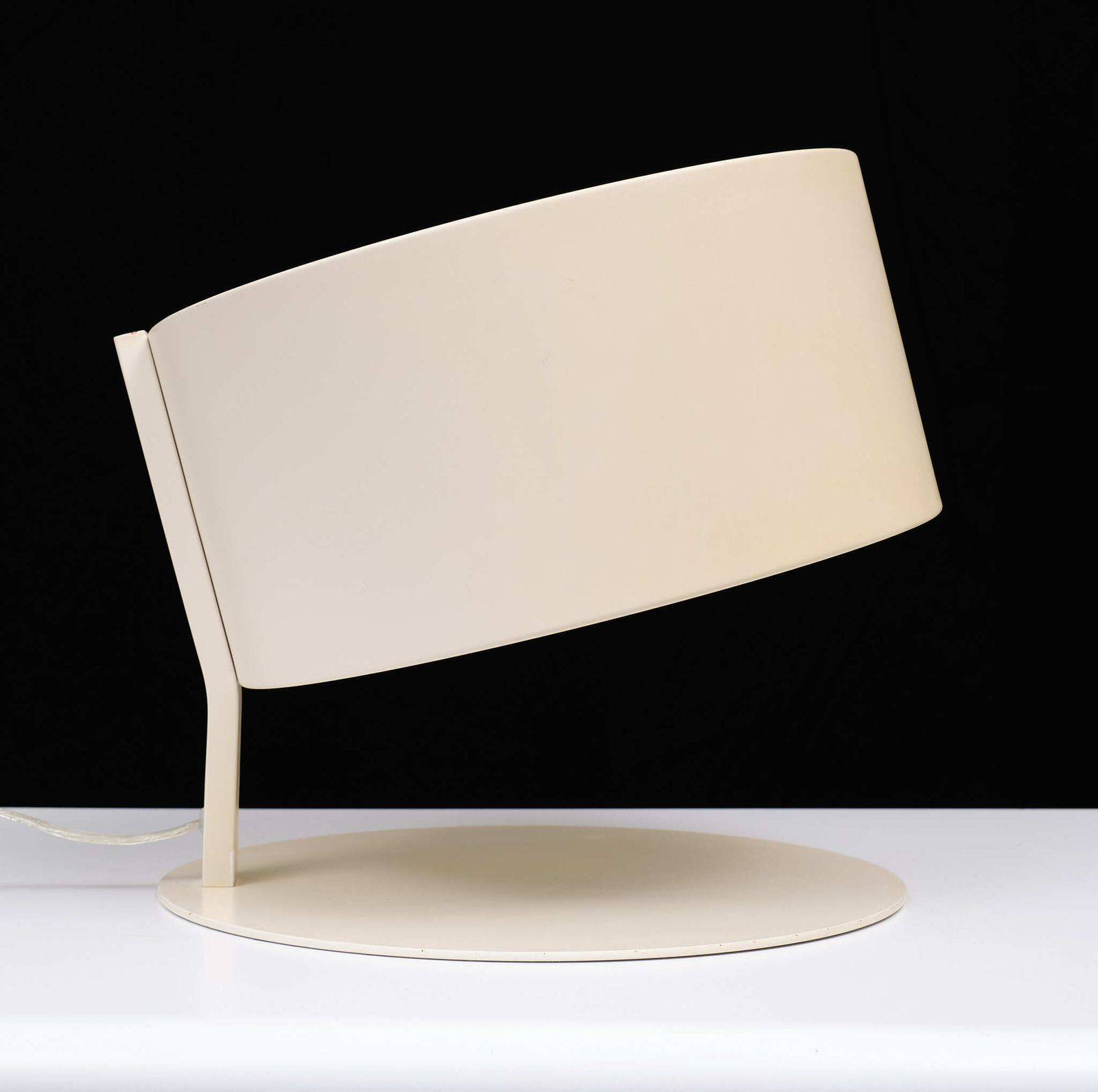 Philips Table Lamp Model '' Lirio '' photo vinterior