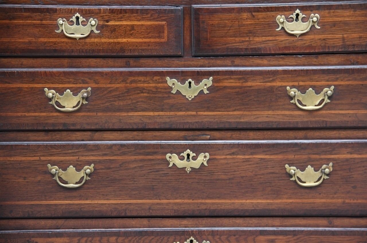 photo furniture 18th Century Oak Chest Of Drawers