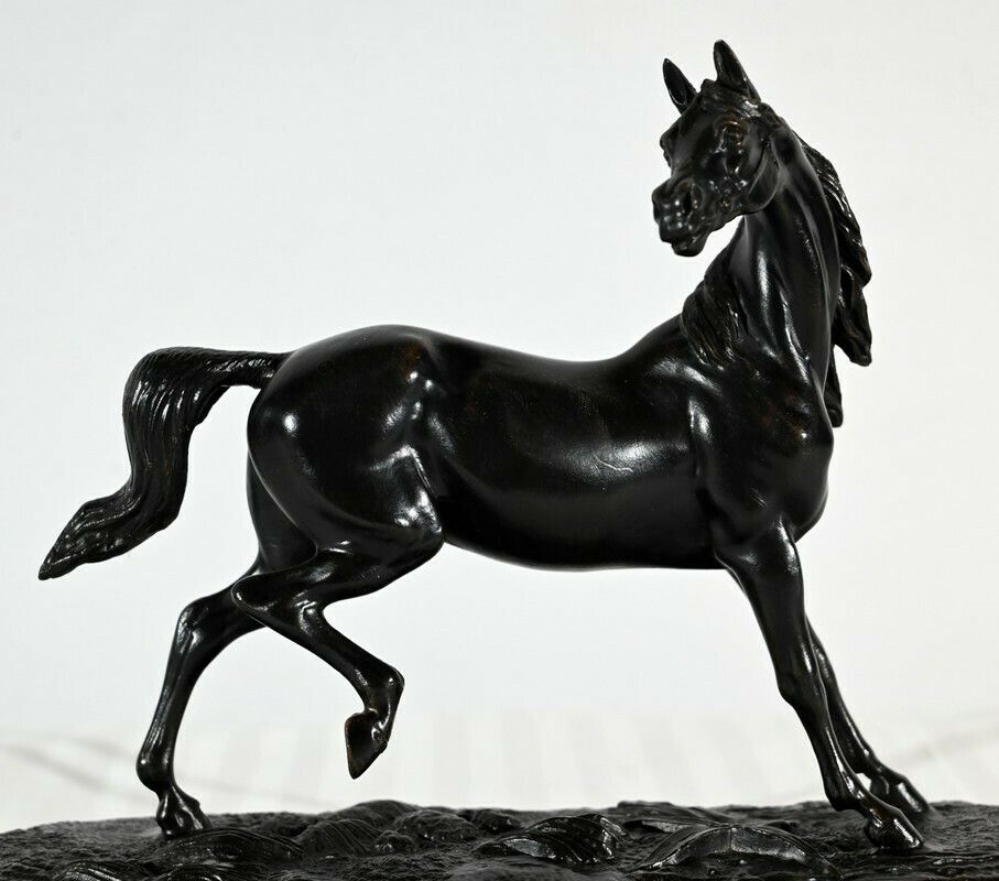 Horse In Regulates On Wooden Base – Early 20th Century photo 481.774193565