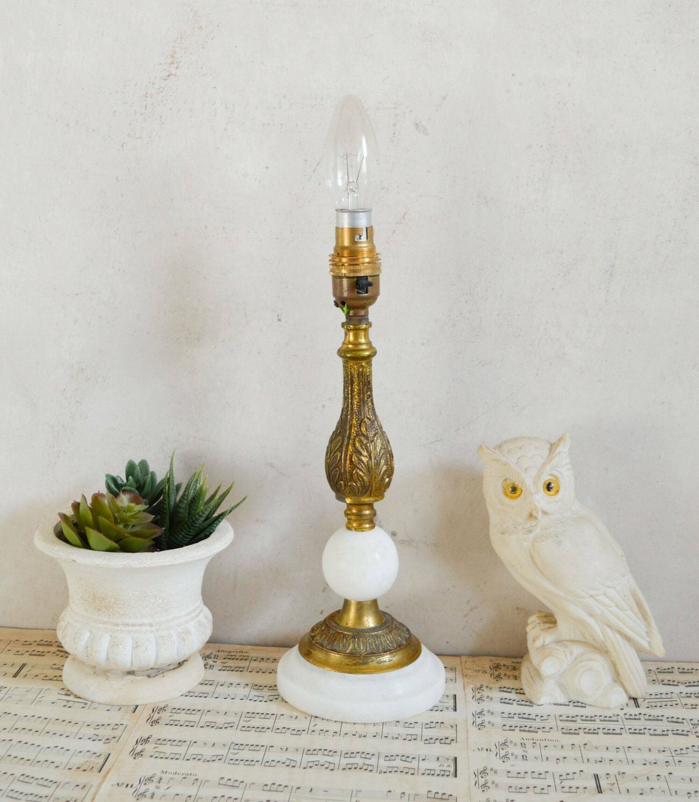 Vintage White Marble & Brass Lamp Stand, 1960s Heavy Art Deco Bedside Lamp With Ornate Details 30x11 Cm