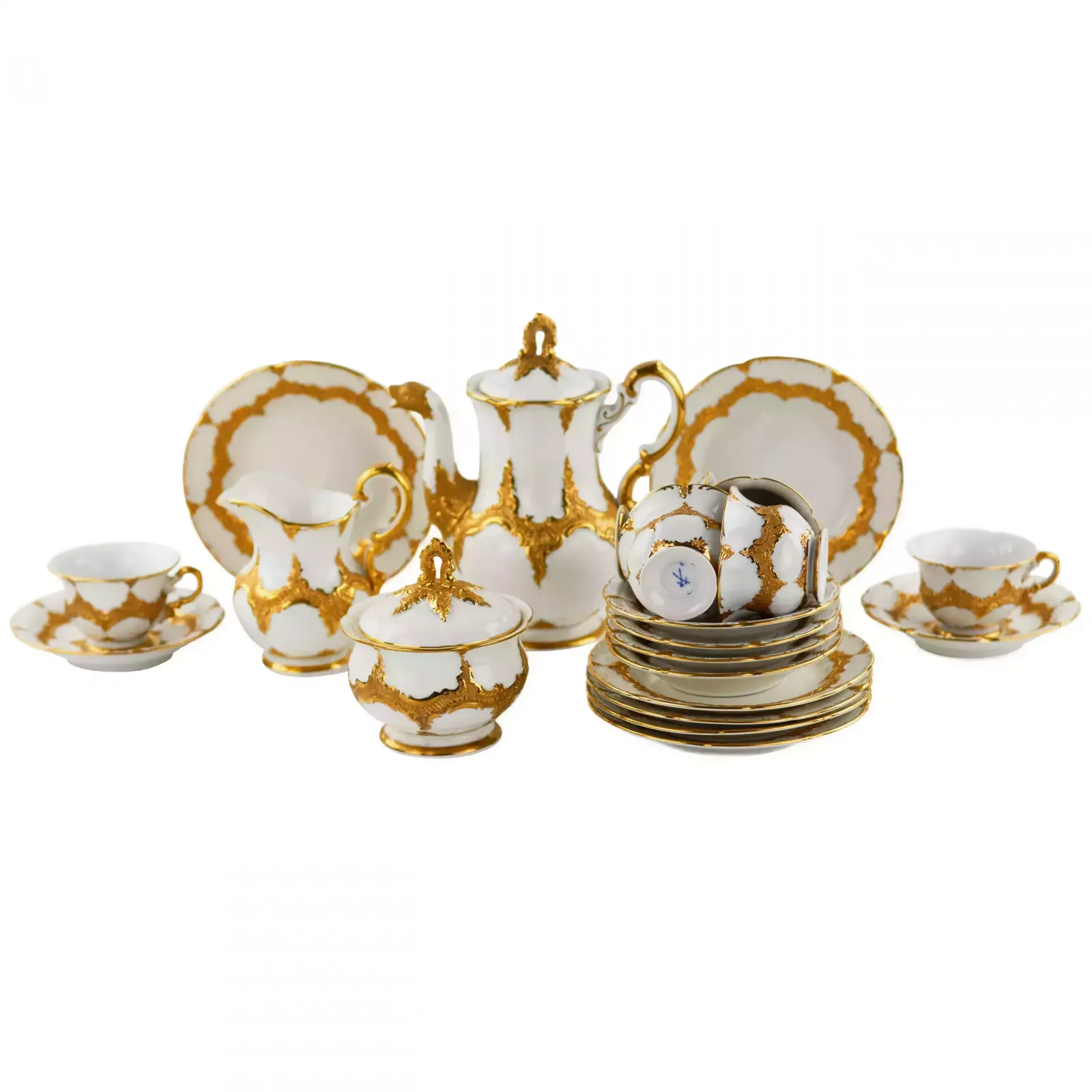 Luxurious Mocha Service For Six People. Meissen. 20th Century. photo furniture