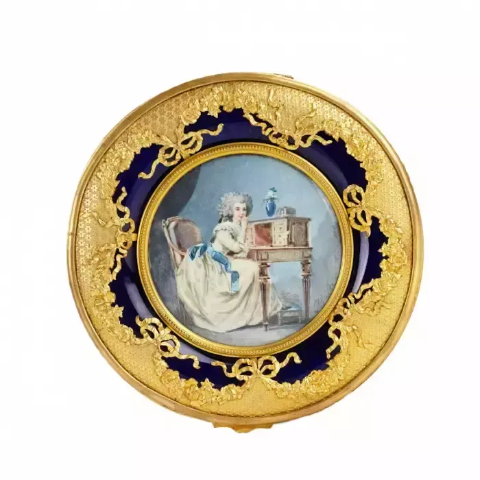 Round Porcelain Box With A Miniature In The Style Of Louis XVI. photo vinterior