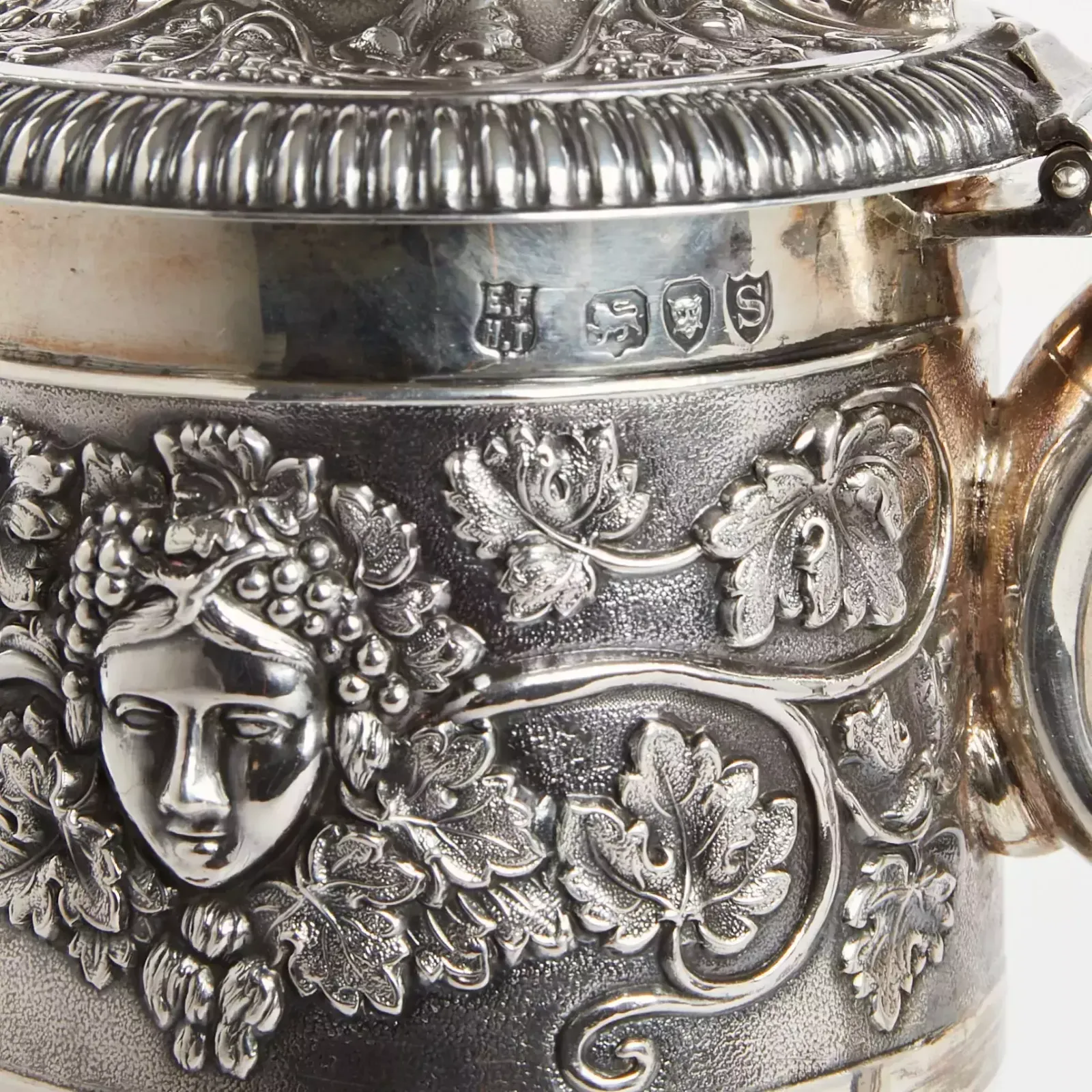 Silver Wine Jug With Glass. Horace Woodward & Hugh Taylor, London 1893. photo Home Decor