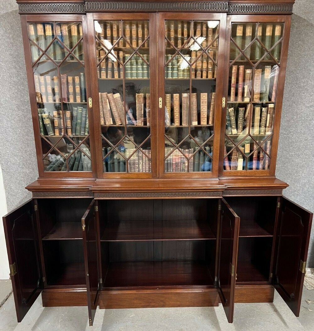 Mahogany Chippendale Style Breakfront Bookcase photo for sale