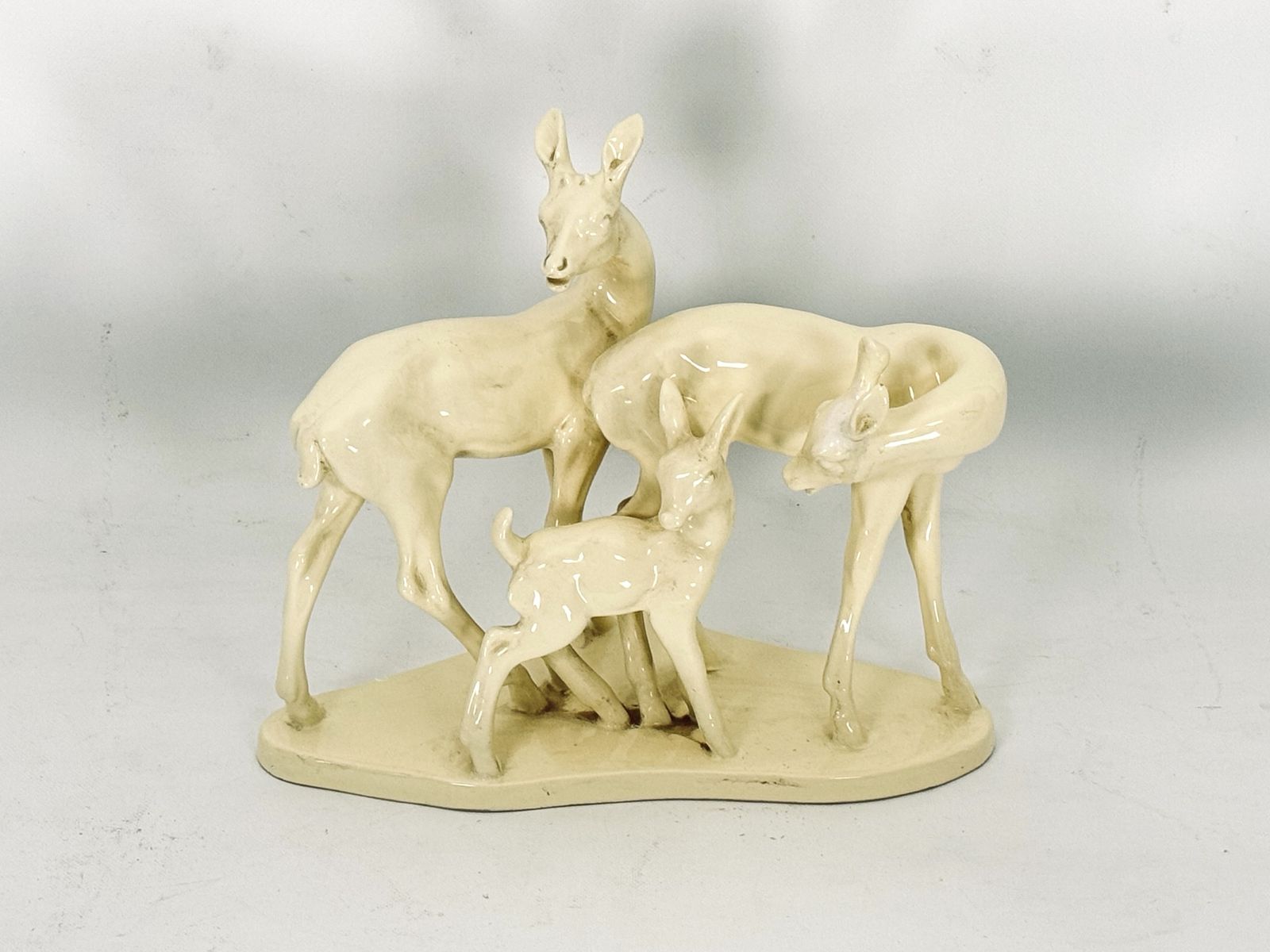 Vintage Deer Family Sculpture In Ceramic. Italy 1950s photo Home Decor
