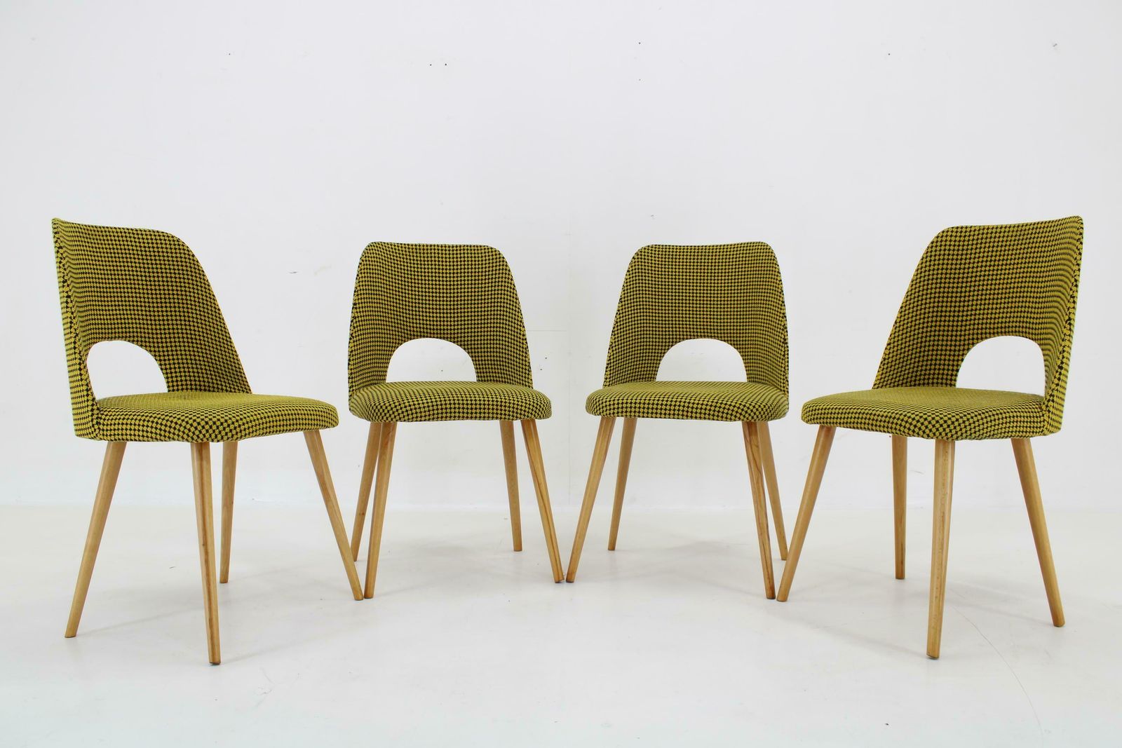 1960s Oswald Haerdtl, Set Of 4 Dining Chairs By Ton, Czechoslovakia photo furniture