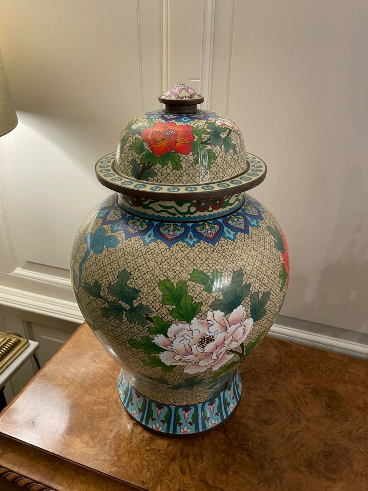 photo vinterior Large Cloisonné Vase And Cover Circa 1910