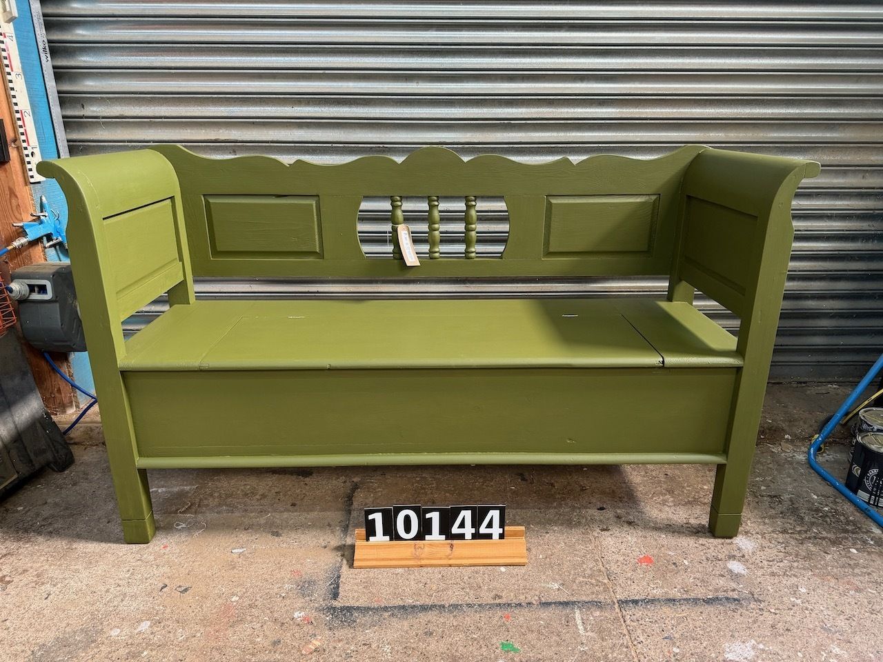 Painted Antique Pine Bench 156cm Wide   Frenchic 'Constance Moss'