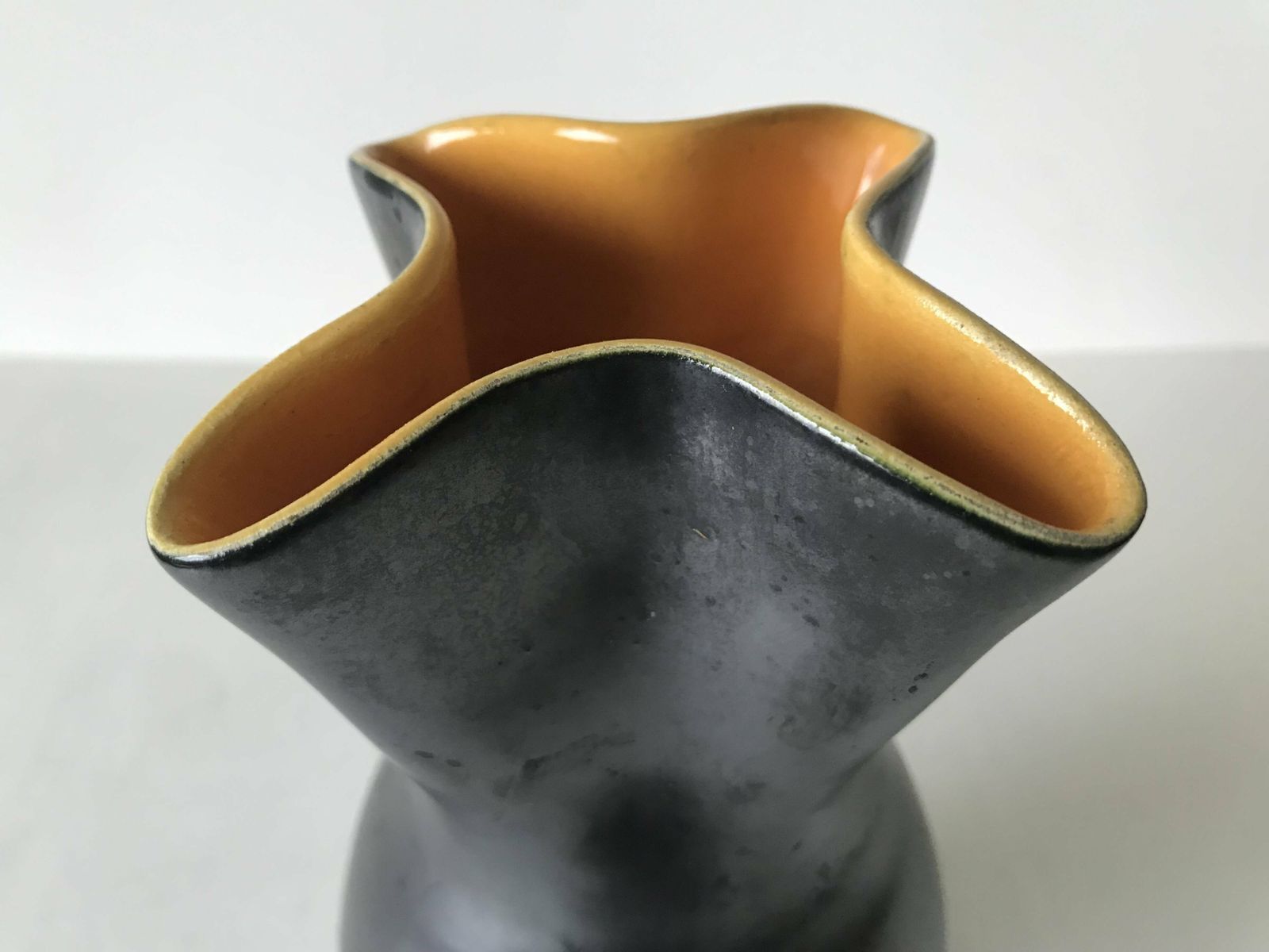 Ceramic Vase From The Cab Factory (Bordeaux Art Ceramics). photo vinterior