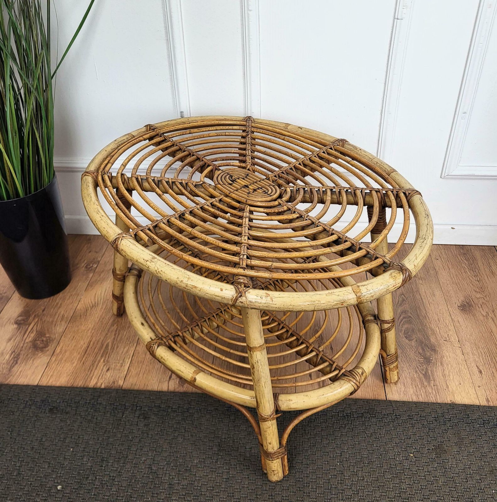 1960s Italian Bamboo Rattan Bohemian French Riviera Oval Coffee Table photo vinterior