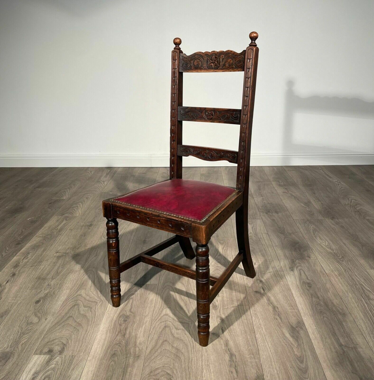 20th Century Pair Of Carved Bedroom Chairs / Hall Chairs In Oak photo furniture