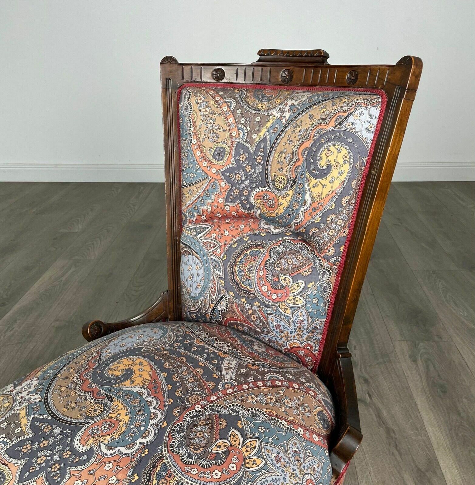 photo furniture Antique 20th Century Nursing Chair / Armchair In Mahogany