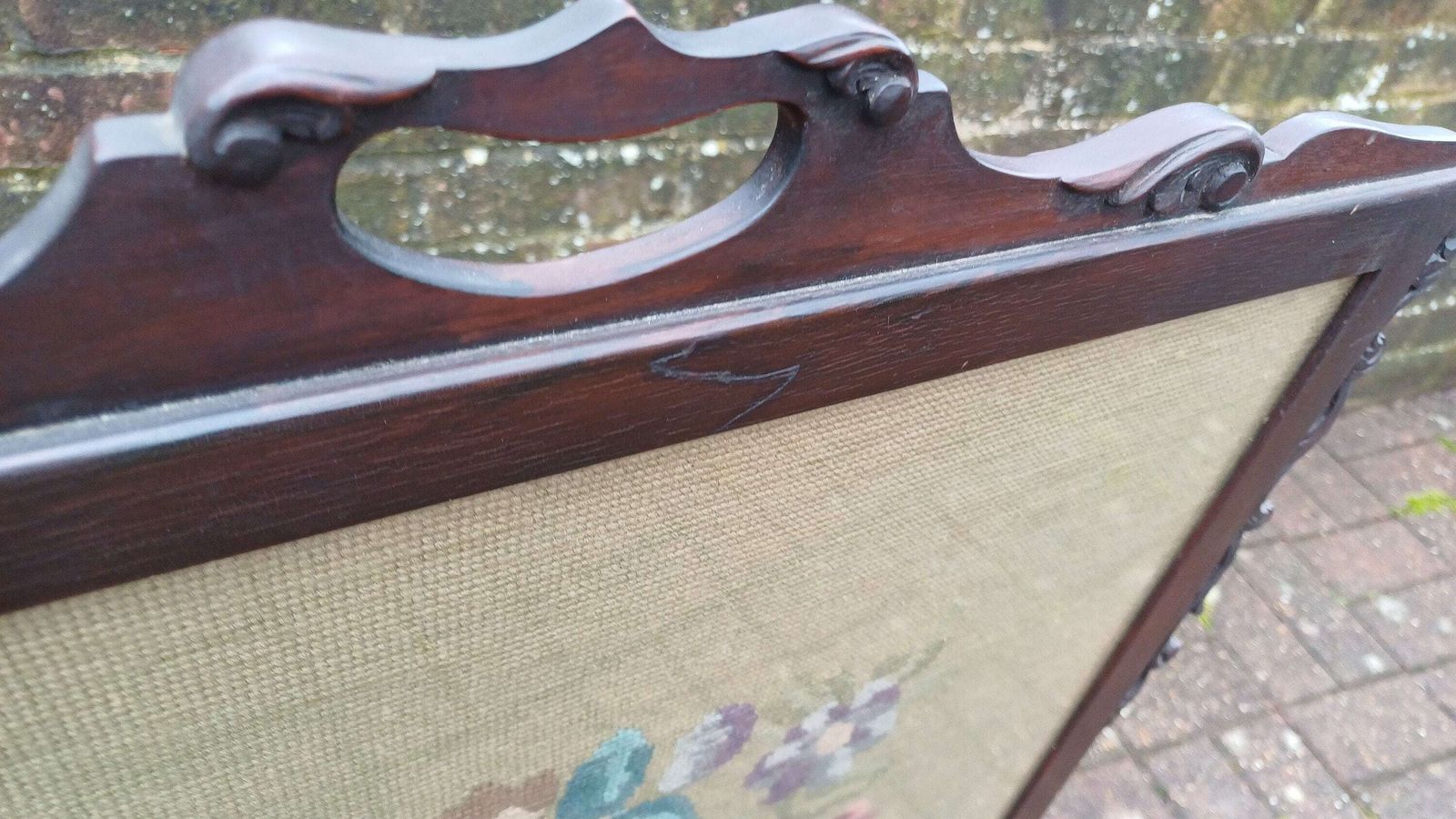 Superb Vintage Mahogany Victorian Tapestry Glazed Fire Screen Ball And Claw Feet photo vintage