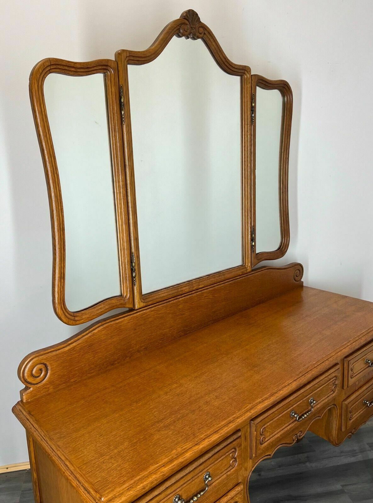 Amazing French Carved Dressing Table Louis XVI photo vinterior