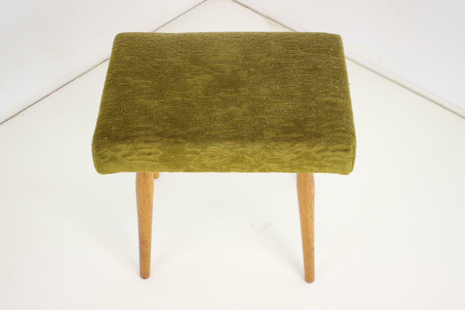 Gestoffeerde Kruk Uit De Jaren 1960, Uluv, Tsjecho Slowakije photo furniture
