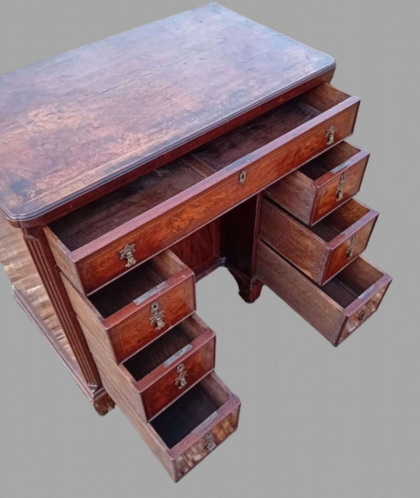 An Attractive Small Walnut 18th Century Kneehole Writing Desk photo for sale