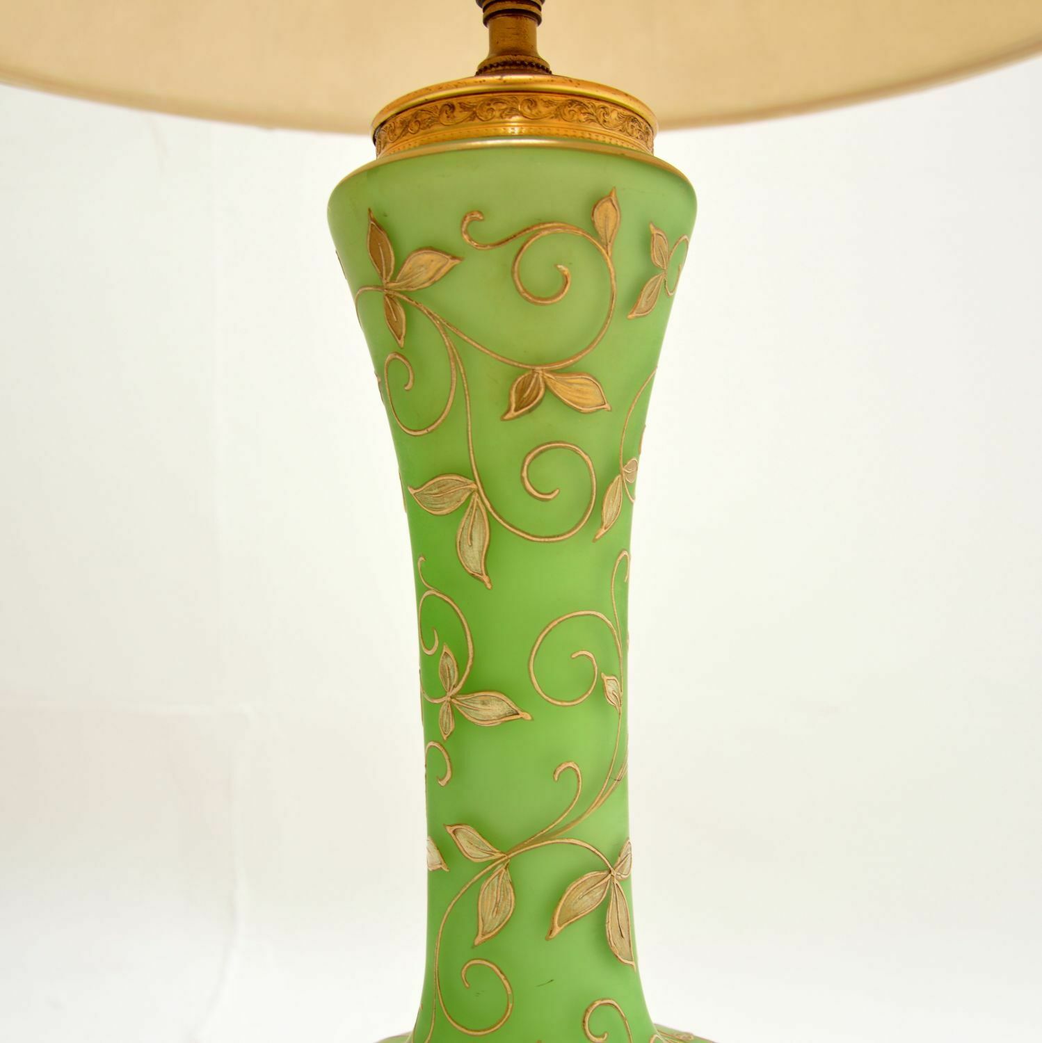 photo furniture Pair Of Antique Glass & Gilt Metal Table Lamps