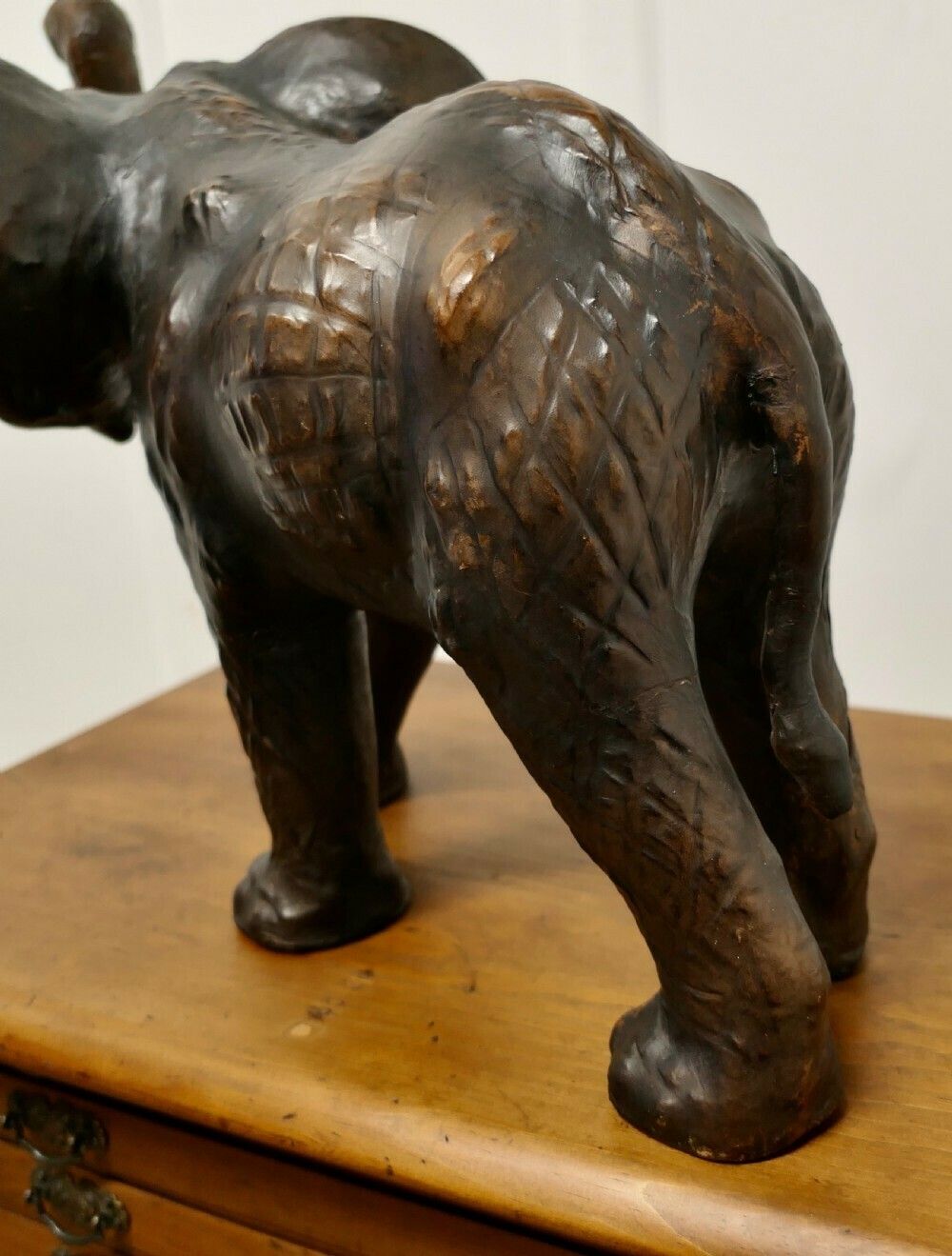 Arts And Crafts Leather Model Of An Elephant photo 1740.0