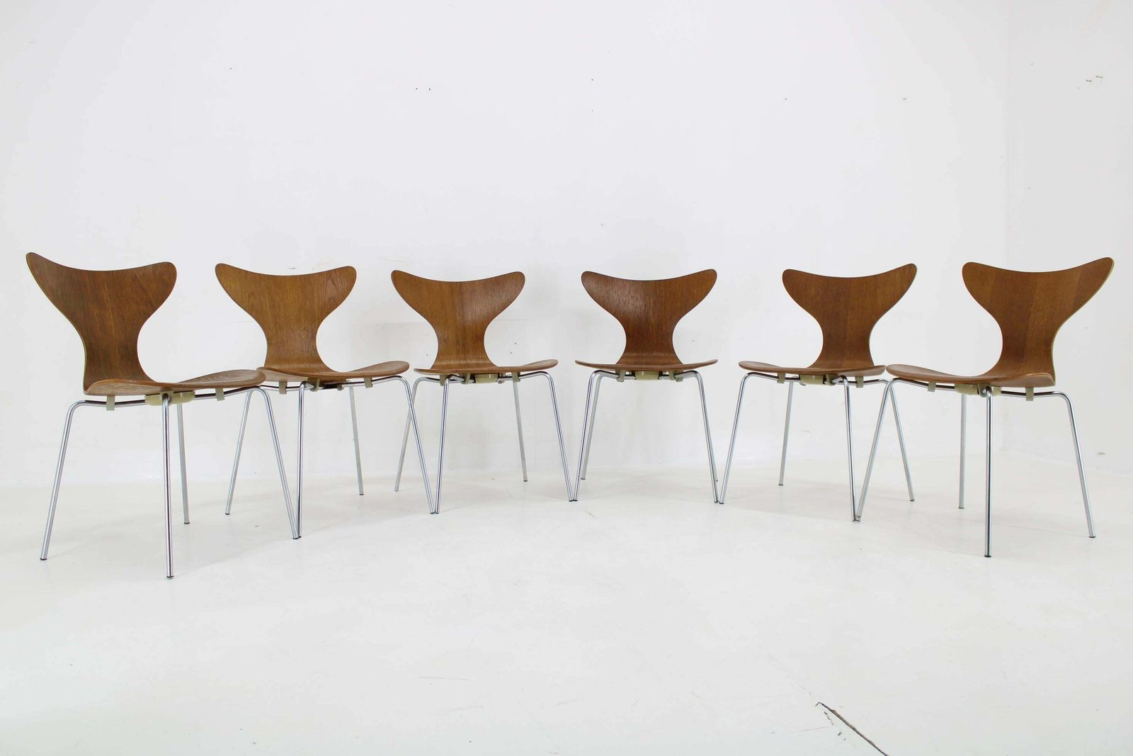 1970s Arne Jacobsen Set Of Six Lily Chairs In Oak By Fritz Hansen, Denmark photo furniture