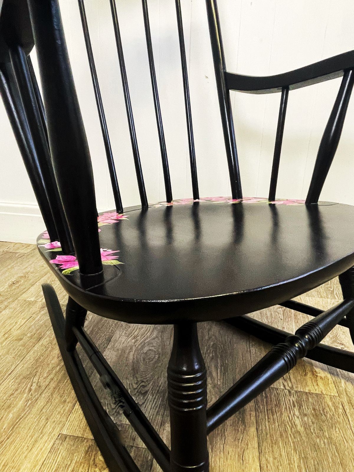 Black Wheel Back Rocking Chair With Pink Flower Design photo Furniture