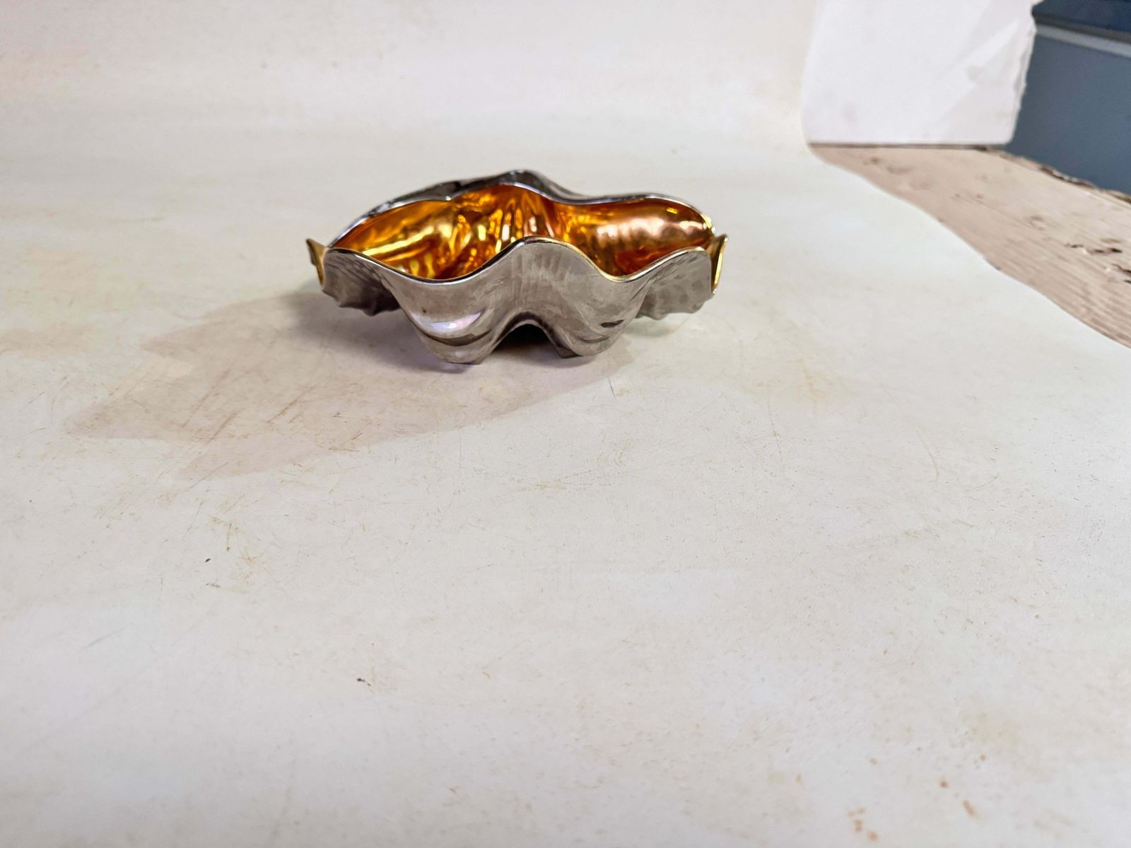 Ceramic Shell Vide Poche Silver And Gold Colors 20th Century photo 282.0