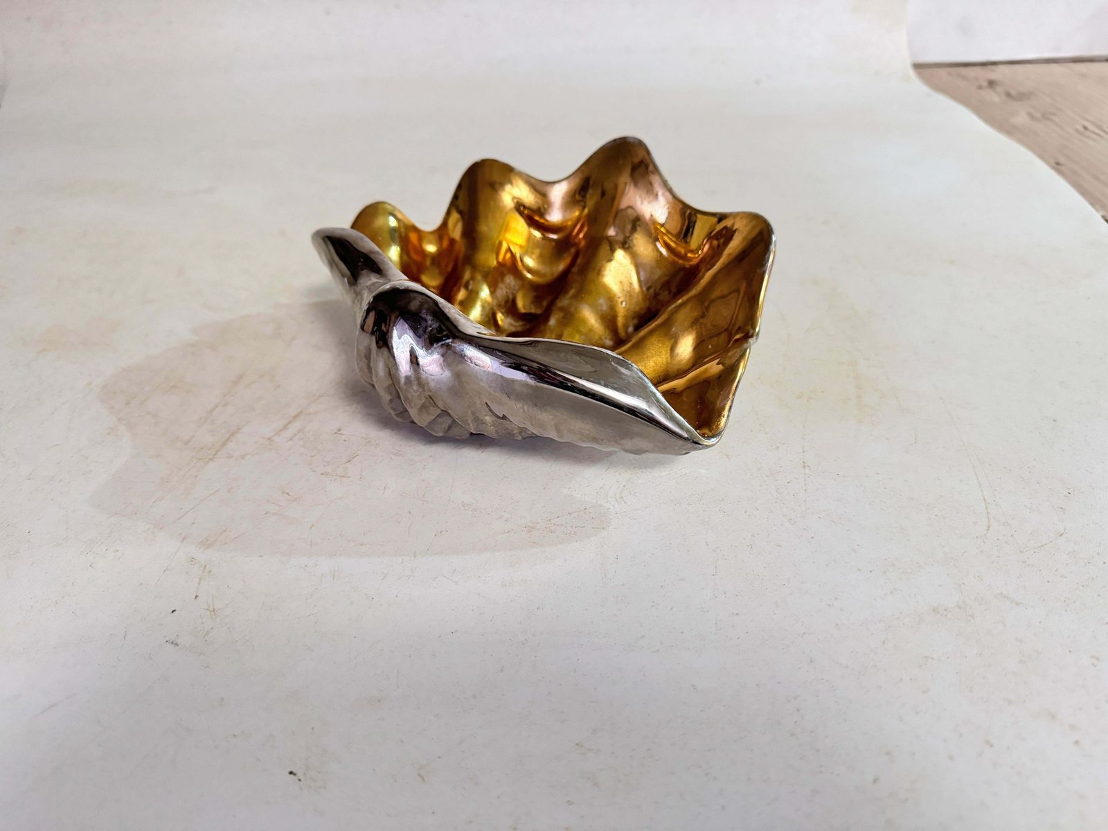Ceramic Shell Vide Poche Silver And Gold Colors 20th Century photo vinterior