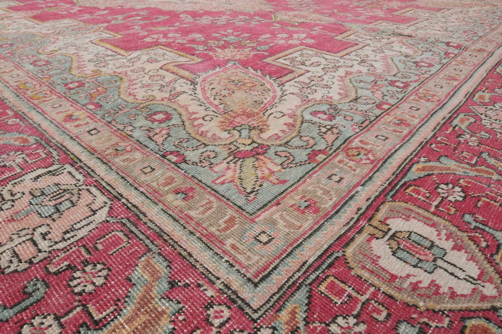 Turkish Rug, Anatolian Rug, Oversized Rug, Area Rug, One Of A Kind, Large Rug, Heriz Rug, Living Room Rug, Area Rug photo vinterior
