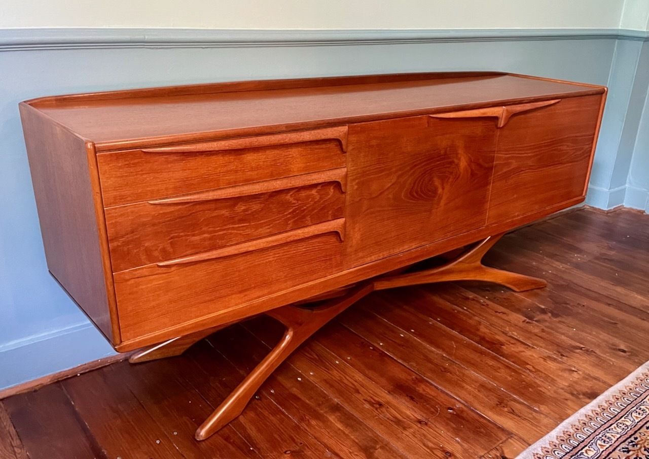 Beithcraft Val Rossi Teak Sideboard photo for sale