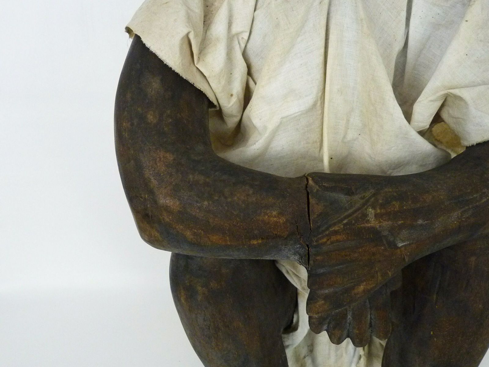 Very Large African Dogon Statue From Mali, Seated Dressed Man. First Half Of The 20th Century photo buy