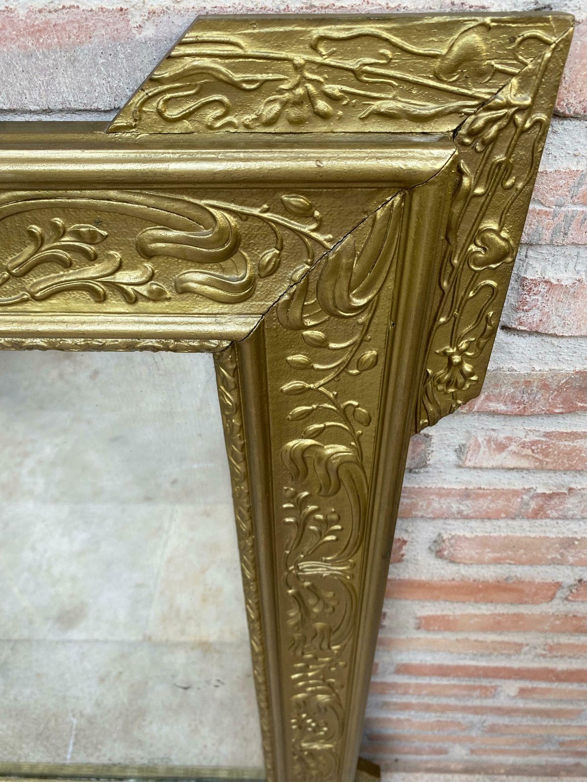photo furniture Miroir rectangulaire en bois sculpté à la main doré, 1960