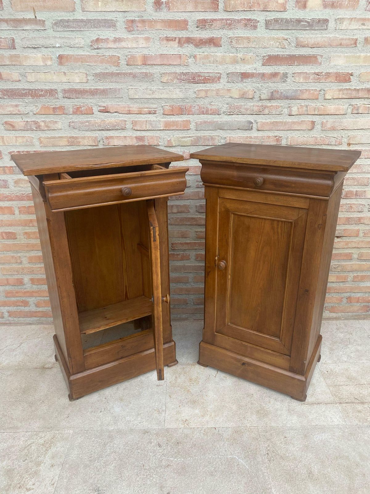 photo furniture Vintage French Provincial Walnut Nightstands, 1920, Set Of 2