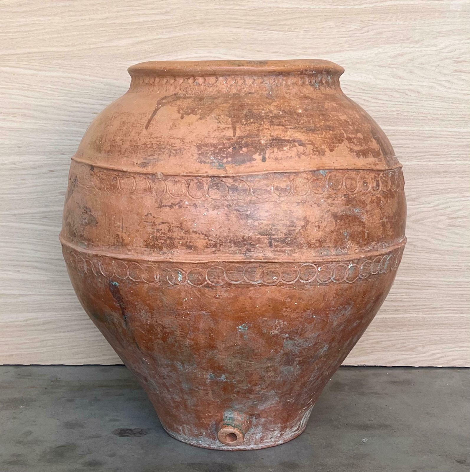 16th Century Spanish Terracotta Vase photo furniture