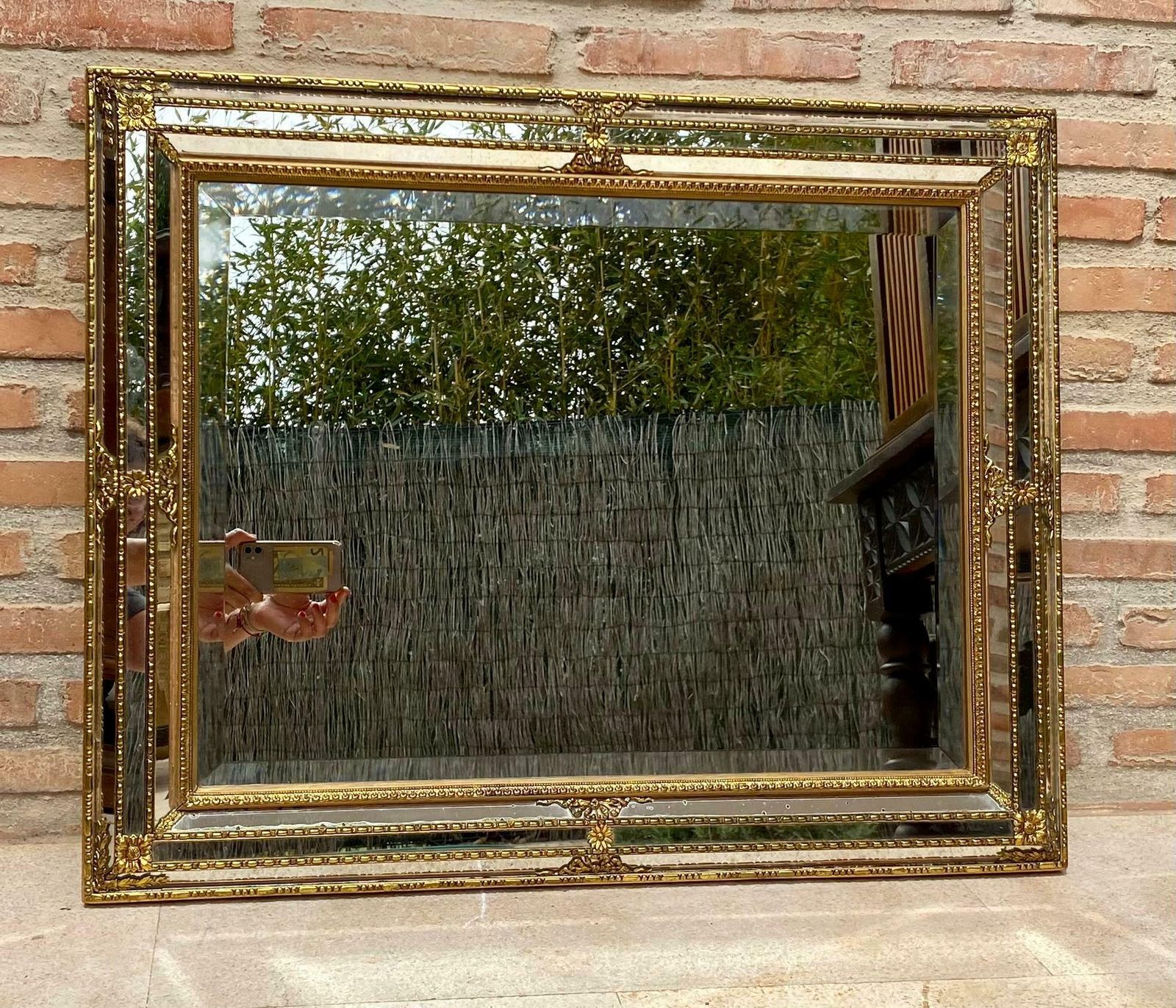 4193.0 Miroir mural Directoire en bois sculpté doré, années 1940 photo
