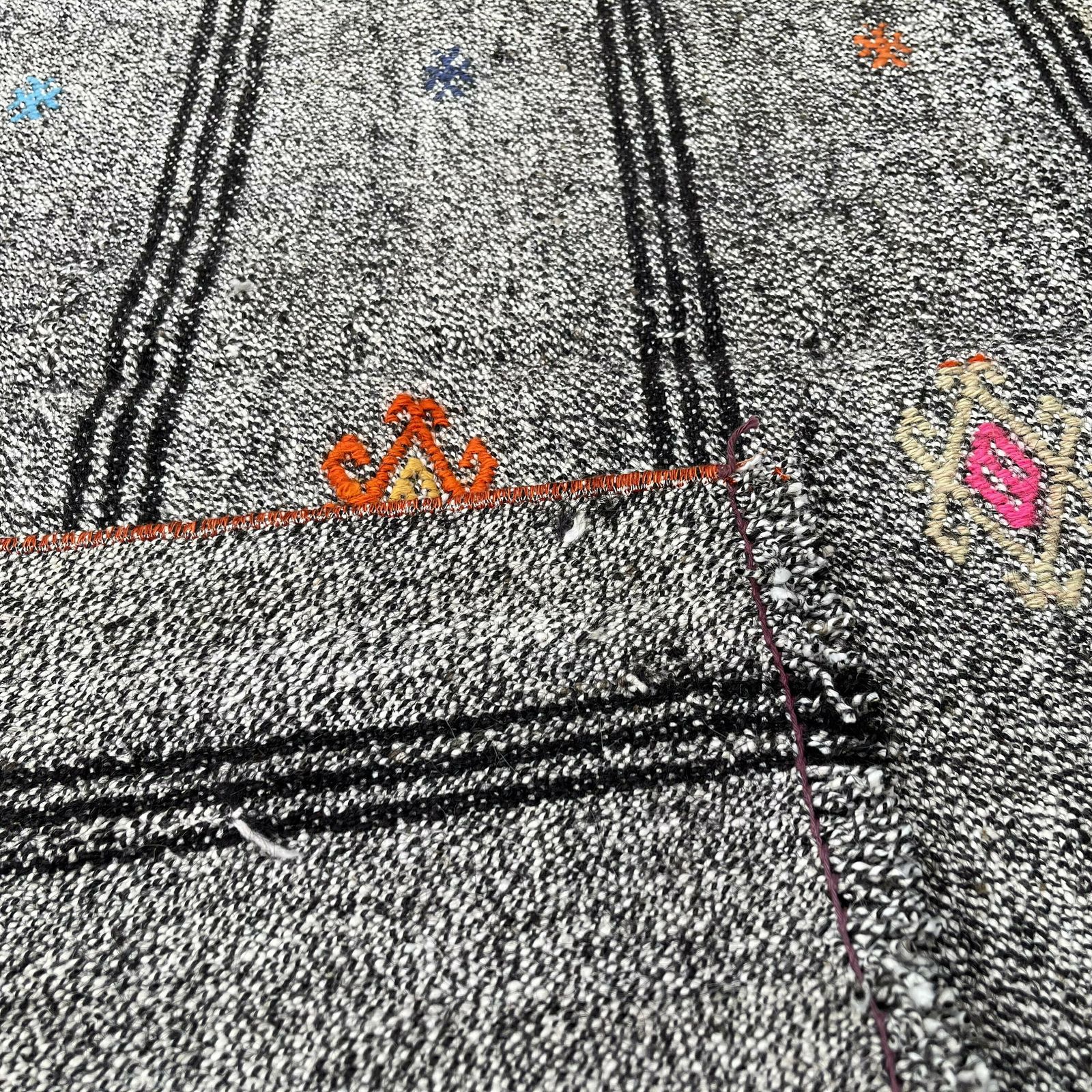 Traditional Turkish Mini Kilim Rug ,Vintage Anatolian Turkish Kelim photo for sale