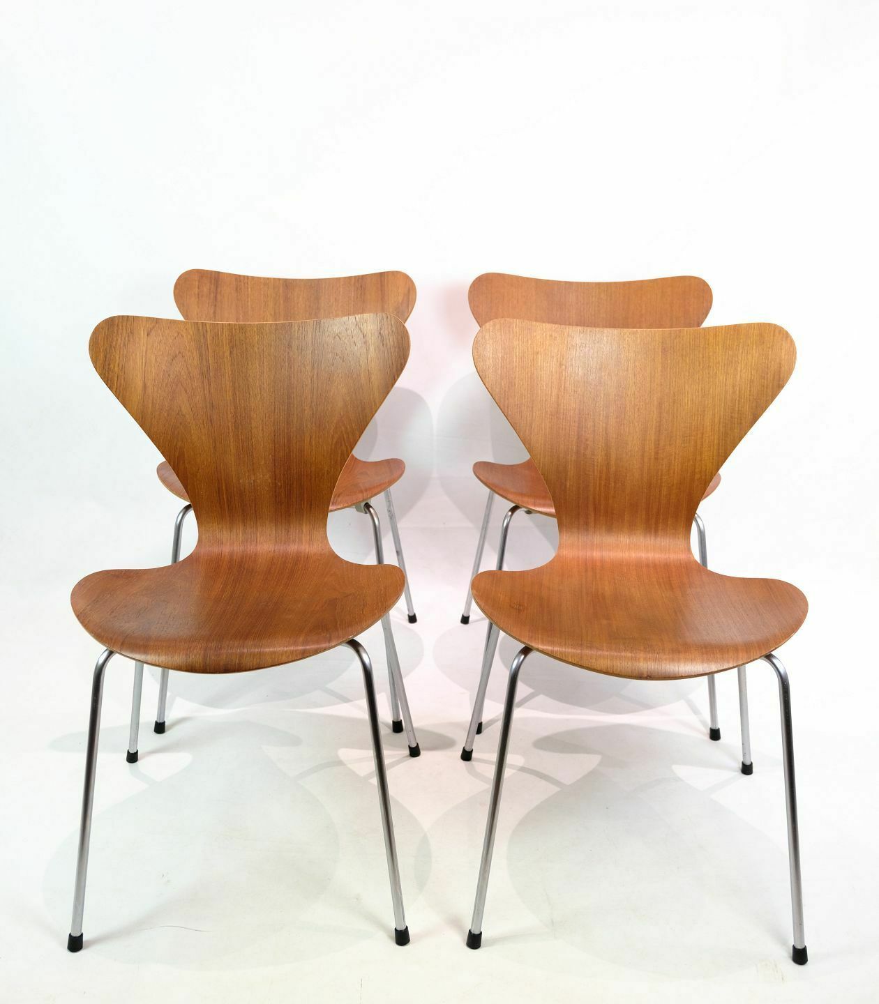 Set Of 4 Seven Chairs In Teak By Arne Jacobsen For Fritz Hansen From 1960s