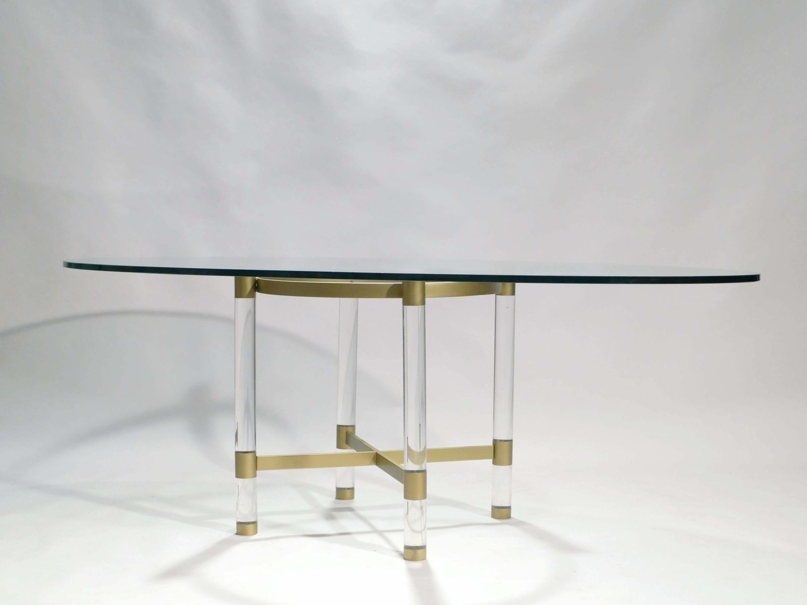 photo furniture Table à manger en laiton et Lucite par Sandro Petti pour Metalarte, années 1970