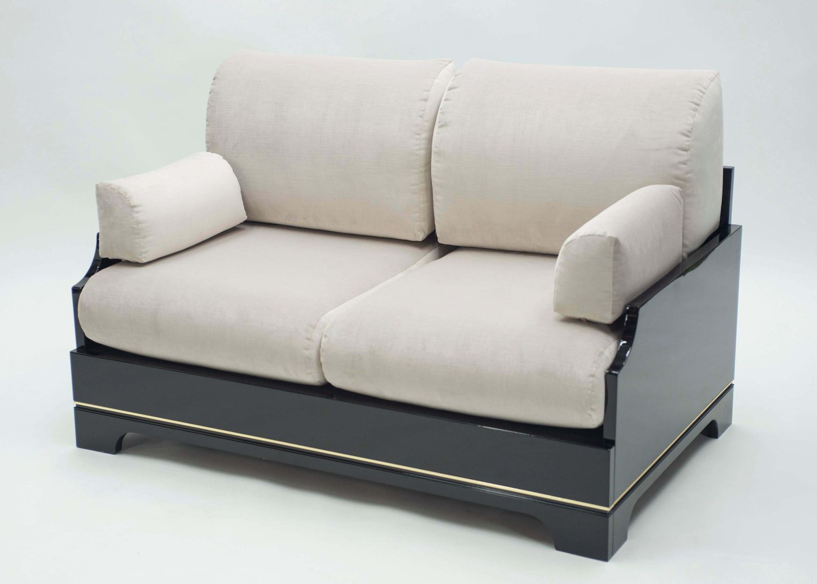 Ensemble de salon mid-century italien en laque et laiton, par Romeo Rega, années 1970 photo for sale