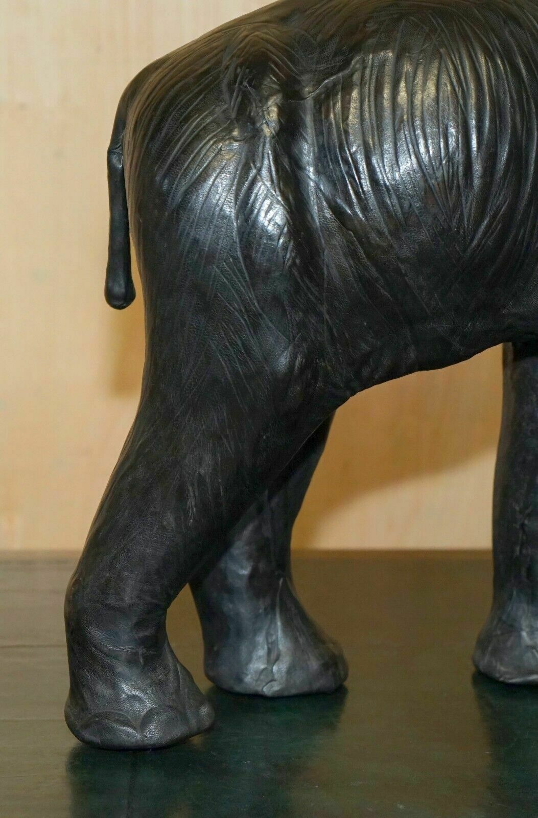 Fine Happy Glass Eyed Liberty's London Omersa Leather Elephant Footstool Stool photo vinterior