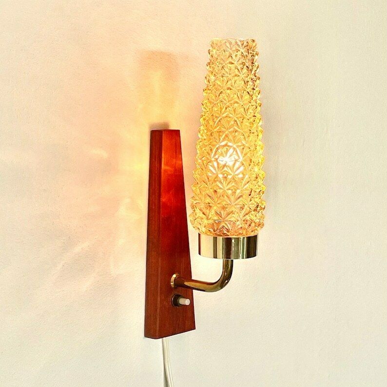 Single Danish Mid Century Teak Wooden Wall Lamp With Heavy Amber Glass Shade In Spike Pattern