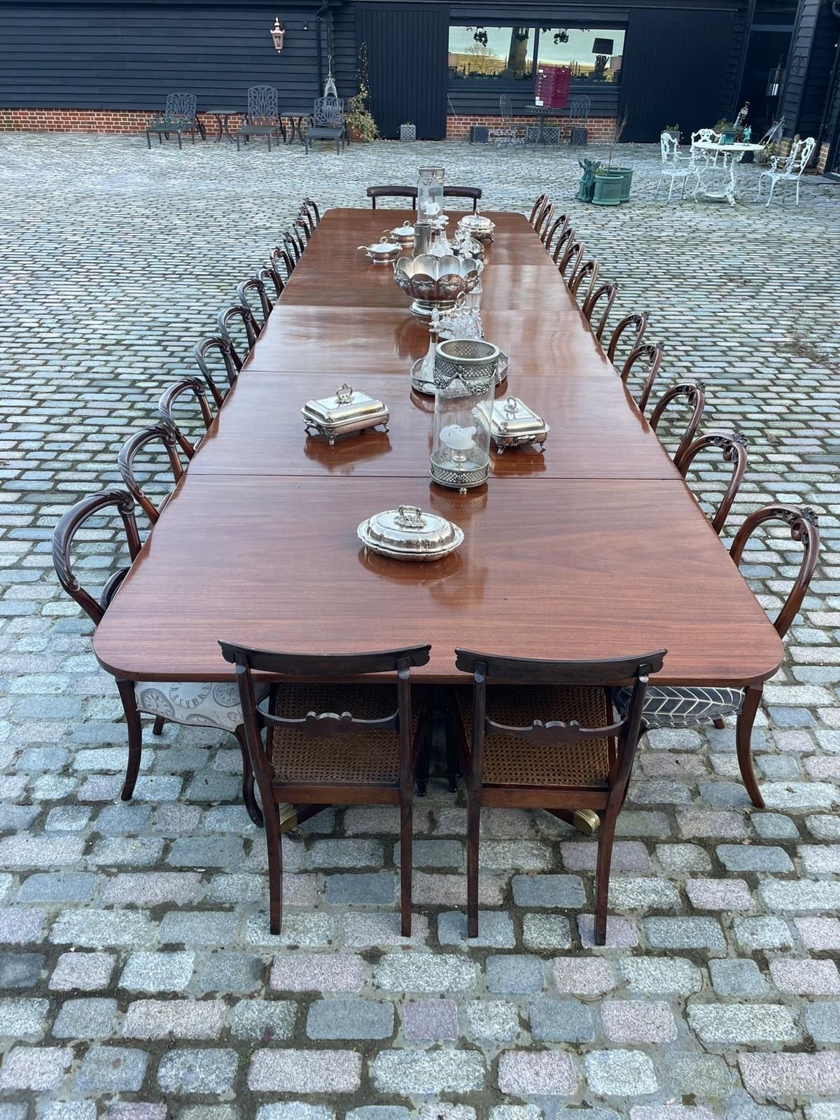 photo furniture Rare 28 Seater 6 Pilar Antique Quality Mahogany Dining Table 72 X 161 X 609 Cm